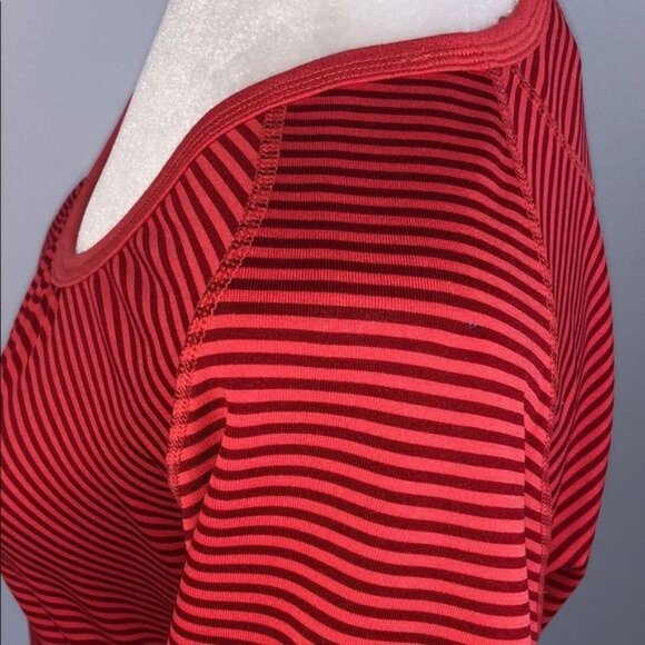 THE NORTH FACE Short Sleeve Top - M - Picture 5 of 8